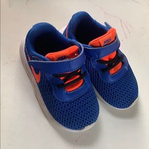 Nike Toddler shoes 6c